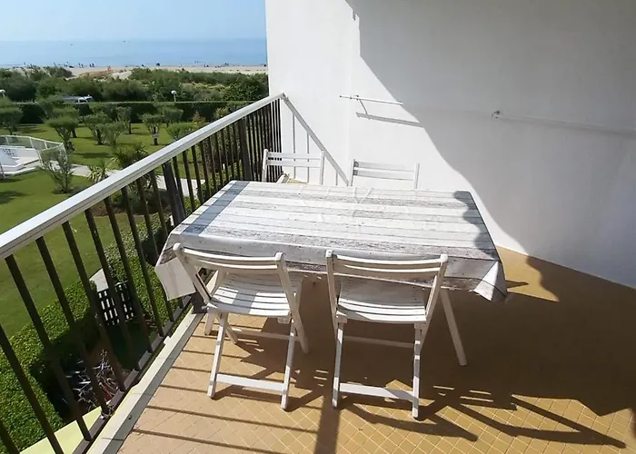 Bright 26 M With Pool And Sea View